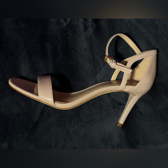 MICHAEL Michael Kors Simone patent leather sandals Size 7.5 Nude Heels Pumps - Picture 8 of 16